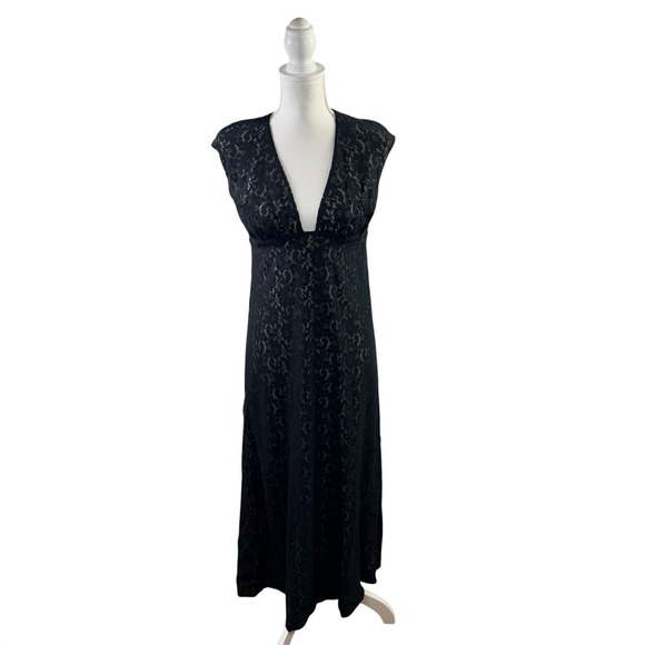 Dresses & Skirts - Olga Kapustina Black lace Nude Lined Cap Sleeve Deep V-Neck Midi Dress Medium